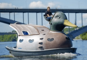 Έκανα αναζήτηση για duckbot. Το Google Images δεν με απογοήτευσε.