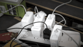 Είναι Ασφαλής η Φόρτιση Κινητού, Tablet, ή Laptop με Κάθε Φορτιστή?