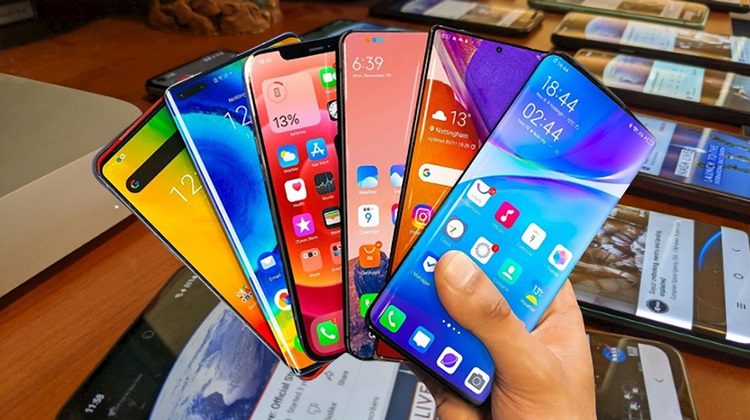 Featured_Πώς_Χρησιμοποιώ_Εύκολα_Το_Μεγάλο_Κινητό_Μόνο_Με_Ένα_Χέρι_-_Κόλπα_Που_Ίσως_Δεν_Γνωρίζατε 2