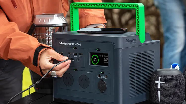 Schneider Offgrid Portable Power Station 2